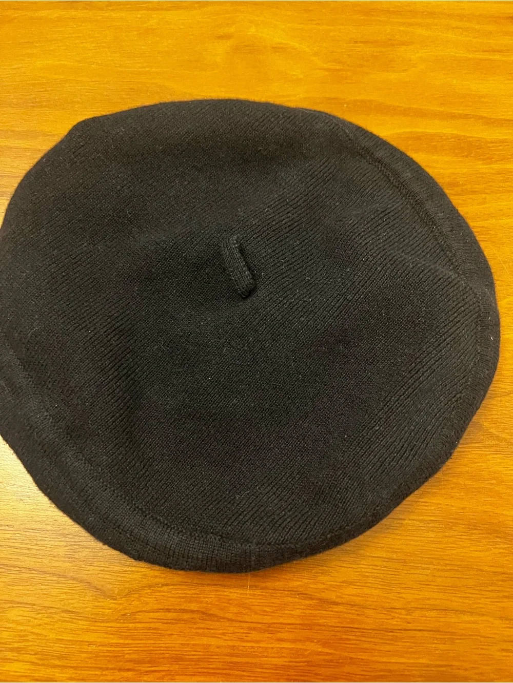 Eloise At The Plaza Girls Black Knit Beret Hat Red Embroidered Vintage Kids